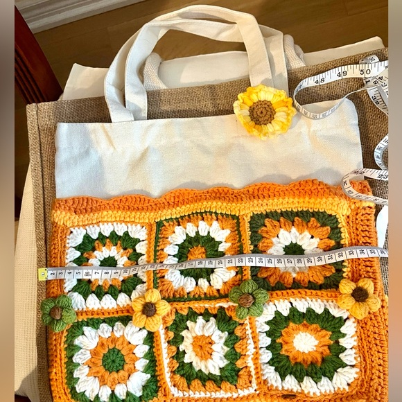 Chic Floral Crochet Tote Bag - Orange and Cream - Picture 9 of 10
